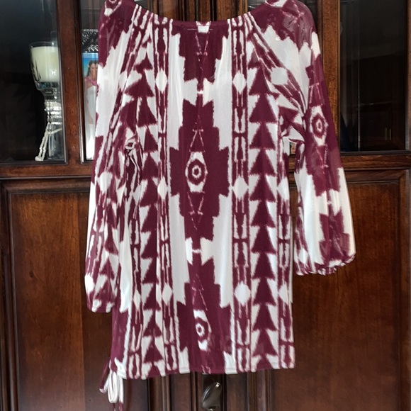 Womens Size Small Burgundy Printed Sheer Blouse - Picture 2 of 5